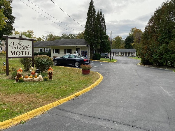 Villager Motel image 1
