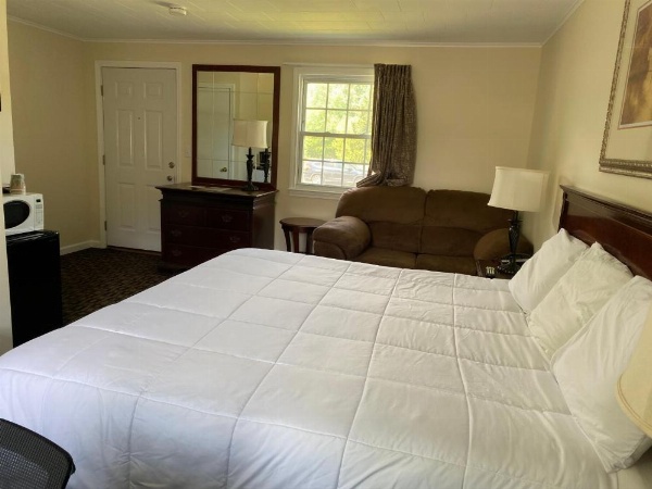Villager Motel image 23