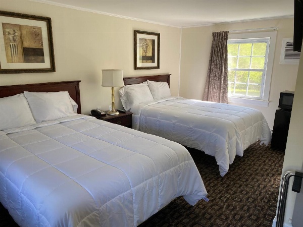Villager Motel image 4